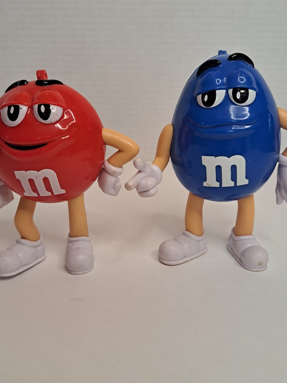 MARS M&M’S Collectible Red and Blue Candy Holder Keychain/ Christmas Ornament